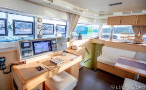 Yachting 2021 Luckyclover Kitchen Livingroom Web 5069